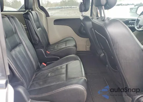 2013 Chrysler Town & Country Touring z USA, uszkodzony, nr VIN 2C4RC1BG5DR775839